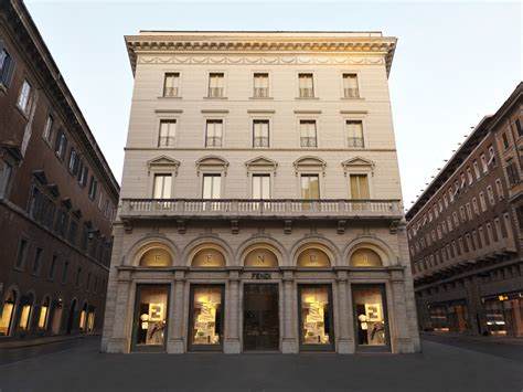 roma palazzo Fendi